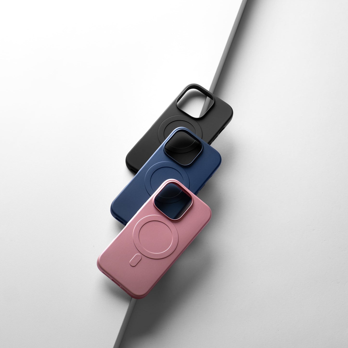 Funda MagSafe Nimbus9 Alto 2 para iPhone 16 Pro - Negra